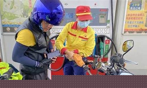 摩托车加汽油机油行吗_摩托车可以加汽油吗